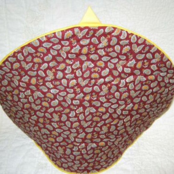 Handmade Burgundy Paisley Patterned Tea Cozy Yellow Trim - Picture 2 of 2